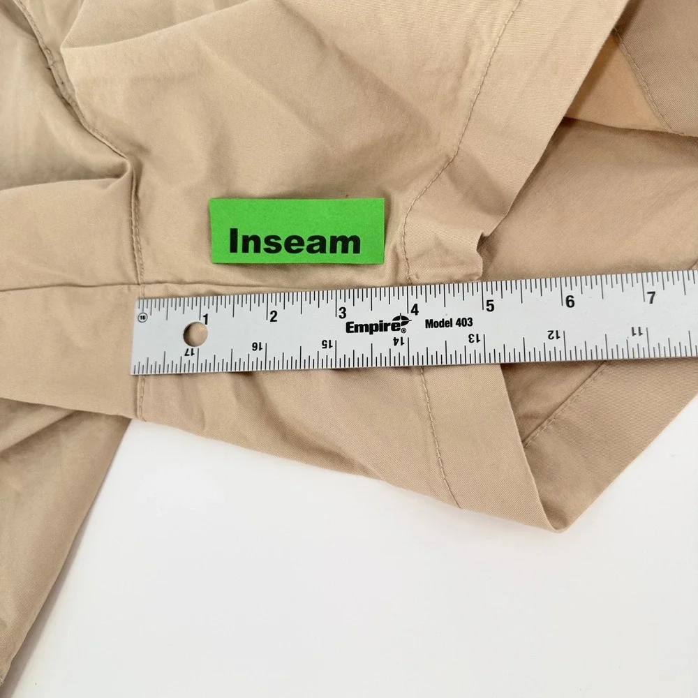 OLD NAVY Everyday Khaki Chino Shorts Tan Stretch Cotton Mid Rise Size 12 GS2577